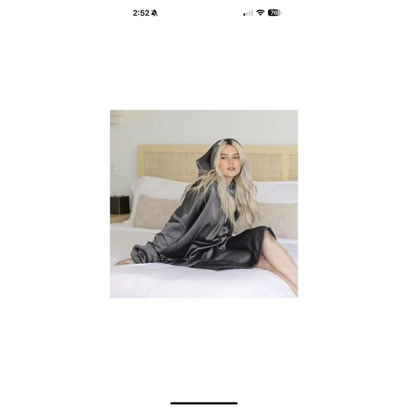 Kitsch Glazey Soft Luxurious Satin Frictionless Fabric Breathable Regular Hoodie - Picture 3 of 5